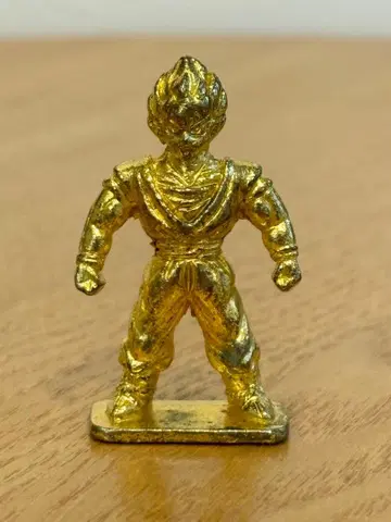 드래곤볼 다이캐스트 메탈 미니 피규어 초사이어인 손오공