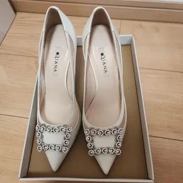 다이애나 비쥬 버클 펌프스 25cm