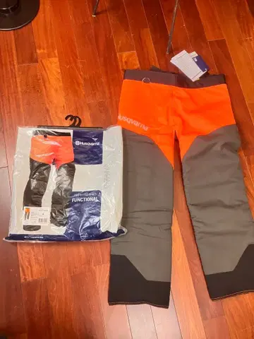 새상품 허스크바나 챕스 타입 체인소 팬츠 보호 용품 덤 포함