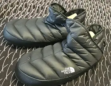 더 노스 페이스의 써모볼 트랙션 부티