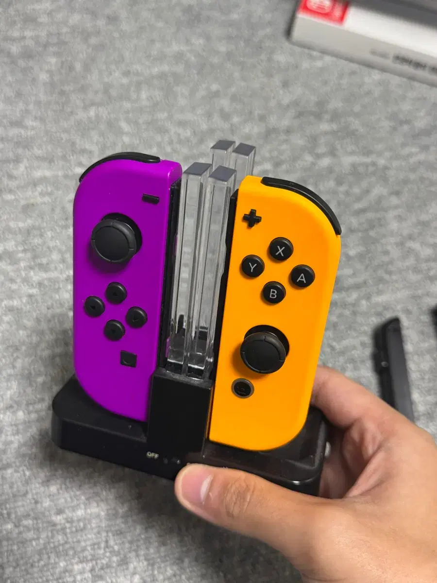 닌텐도 스위치 고구마 조이콘 정품 S급 + 조이트론 충전 거치대 | 브랜드 중고거래 플랫폼, 번개장터