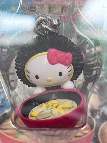 헬로키티 산리쿠 한정판 성게 키티의 딸기 조림 스트랩