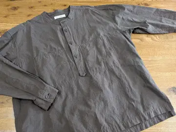 WHITE MAILS 브라운 긴팔 셔츠