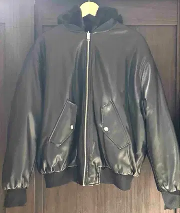 [1월 말까지] ZARA 페이크 레더 자켓 퍼 리버서블 블랙