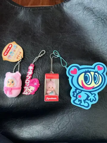 몽치치 아크릴 키링 4개 세트