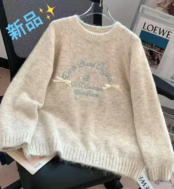 새상품 배송비 포함 울 혼방 자수 & 리본 장식 니트 스웨터