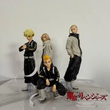 도쿄 리벤저스 피규어 4체 세트 플레이트 포함