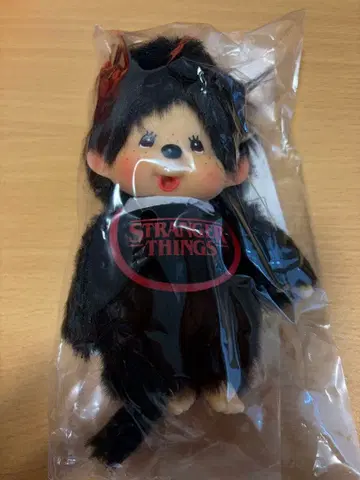 [ 당일 발송 ] 몽치치 스트레인저 싱스 턱받이