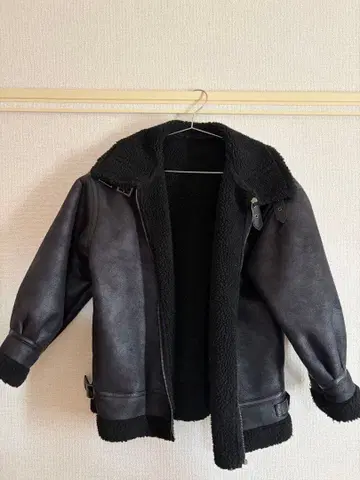 EGOIST 블랙 무스탕 코트 F 사이즈