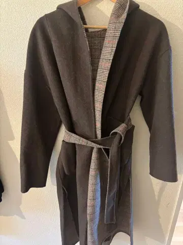 loveless 리버서블 가운 코트