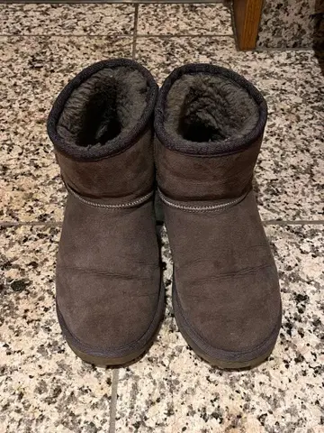 EMU 그레이 어그 부츠