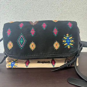 Desigual 보헤미안 자수 크로스 바디백 ( 그레이/블랙 )