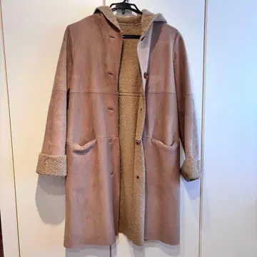 BEIGEGECROCODILE 베이지제크로코딜 무스탕 코트