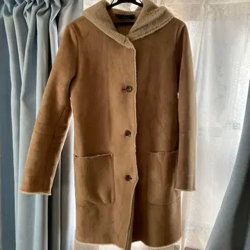 SHIPS 베이지 무스탕 코트 후드 부착