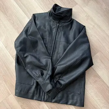 본르씰 페이크 레더 자켓