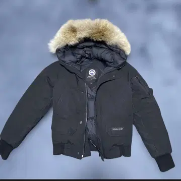 Canada Goose 블랙 다운 자켓 M