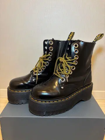 닥터마틴 JADON MAX 23cm
