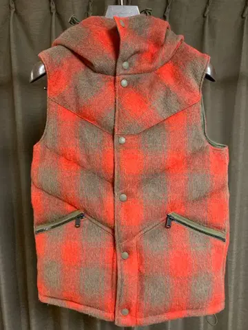 논네이티브 후데트 다운 베스트