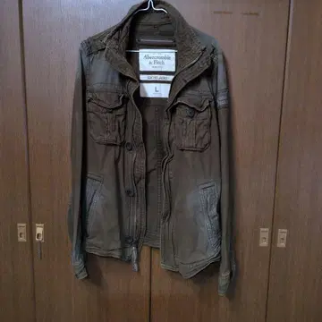 Abercrombie & Fitch 밀리터리 자켓 올리브 그린