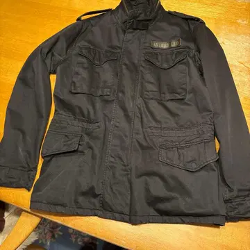 AVIREX 블랙 밀리터리 자켓