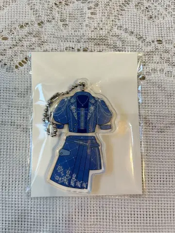 이콜럽 노구치 이오리 be selfish 의상 키링