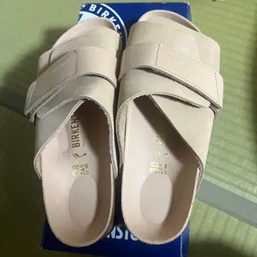 BIRKENSTOCK 베이지 샌들 38