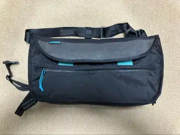 NAUGHTIAM CHROME 메신저 백 블랙 x 민트