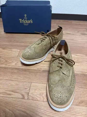 [새상품] Tricker's M7606 UK9 베이지 스웨이드