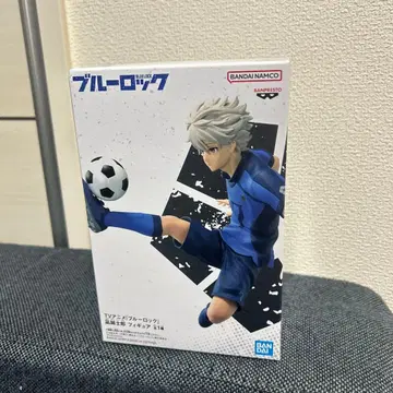 블루 록 나기 세이시로 피규어
