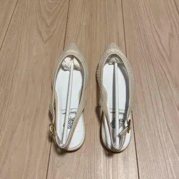 엠마 프란시스 샌들 아이보리