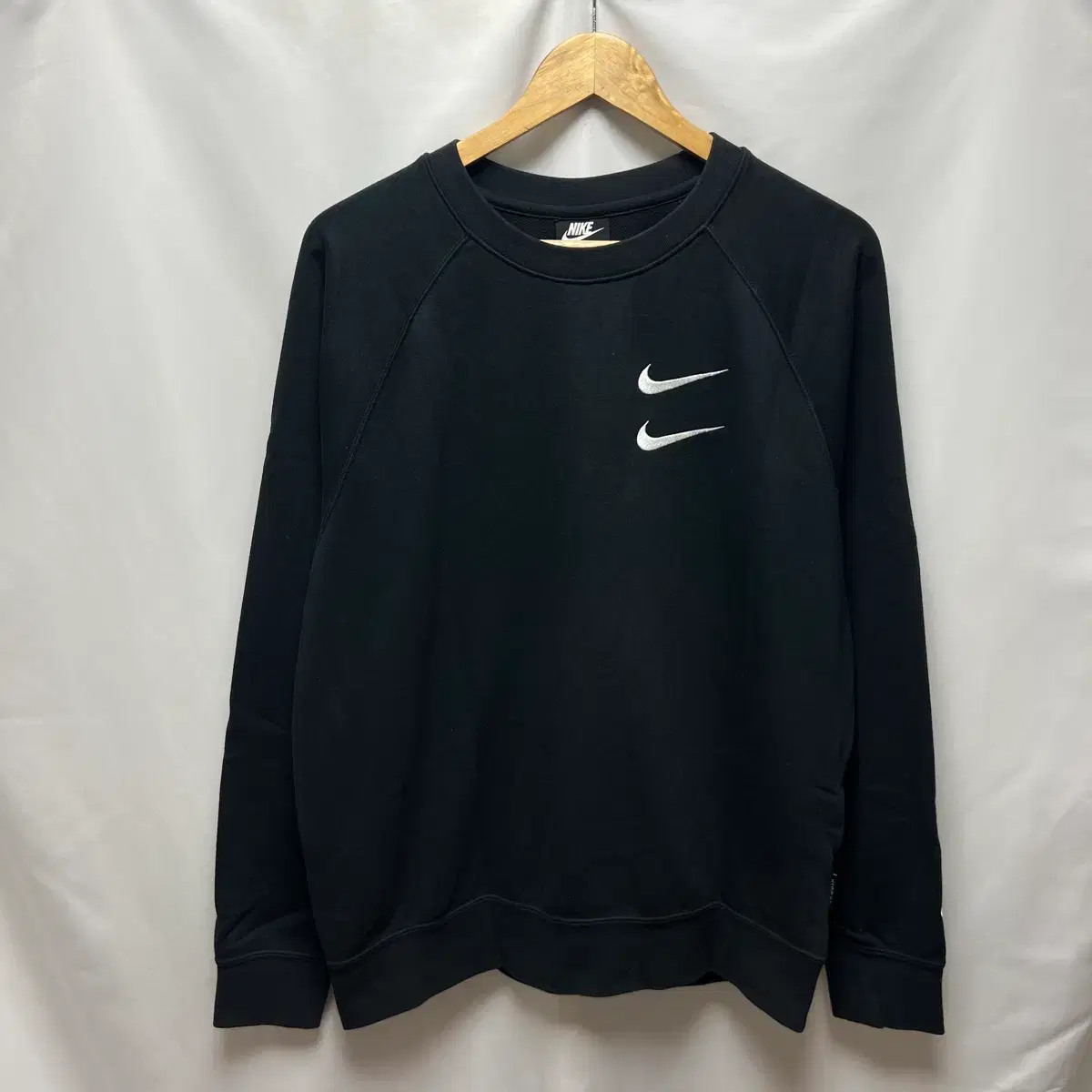 nike double futura crew sweatshirt