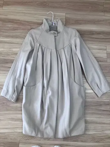 H&M 라이트 그레이 코트 EUR 32