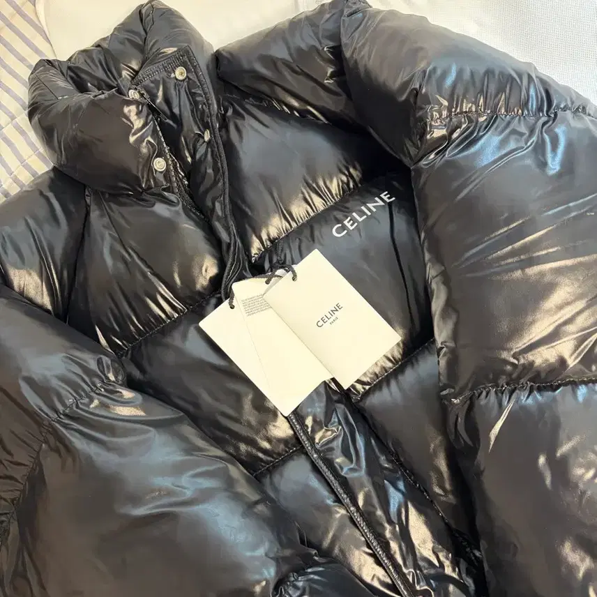 셀린느 백로고 패딩 사진 5