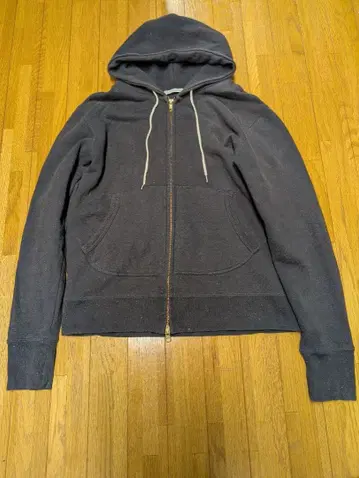 URBAN RESEARCH DOORS 다크 그레이 후드티