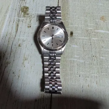 CITIZEN 아날로그 쿼츠 손목시계 실버