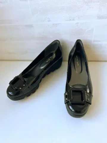 새상품급 hills avenue 힐즈아베뉴 웨이브 밑창 버클 25