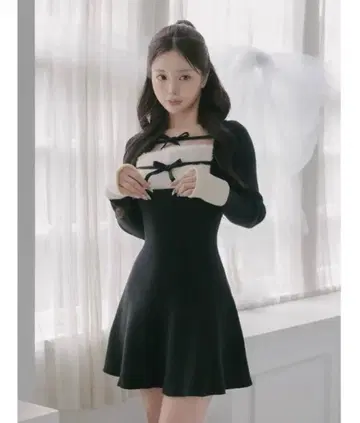 Darich 리본 퍼 플레어 니트 미니 원피스