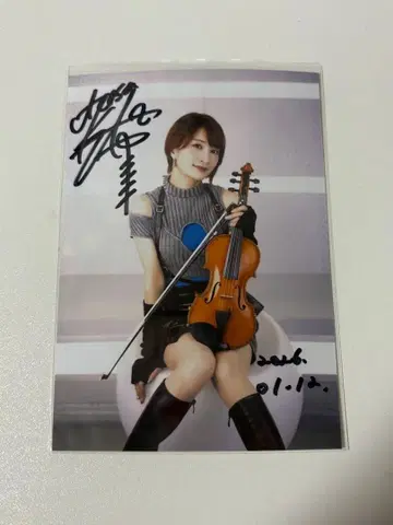 [한정판] Ayasa 사인 브로마이드