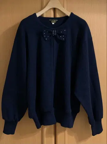 레리안 울 100% 크루넥 니트 풀오버 13호 리본