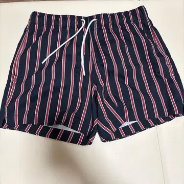 Abercrombie & Fitch 스트라이프 숏팬츠 S