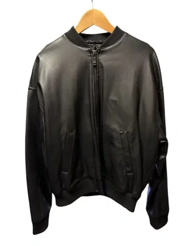 ZARA 블랙 비건 레더 자켓