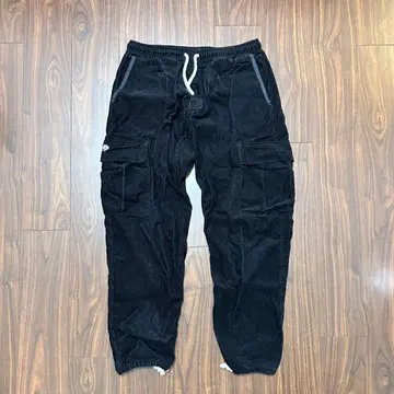 MAGENTA 블랙 코듀로이 팬츠 32/32