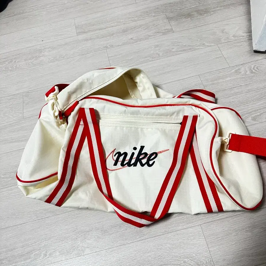 nike vintage gym bag