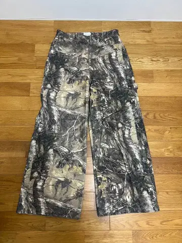 Camphor wood 와이드 배기 리얼트리 페인터 팬츠