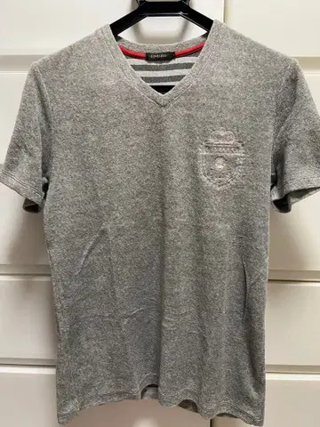 LOVELLESS 그레이 V넥 T셔츠