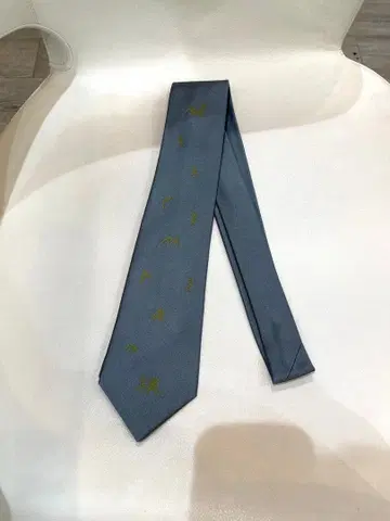 도미닉 프랑스 넥타이