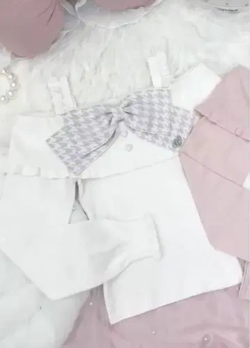 허니뮤우 빅 리본 오프숄더 니트탑 화이트