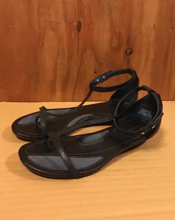 파타고니아 (patagonia) 가죽 샌들