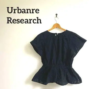 어반 리서치 도어즈 자수 레이스 페플럼 상의 반팔