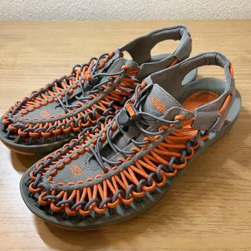 KEEN 아웃도어 샌들 그레이/오렌지
